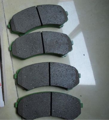 Pads de freno resistentes a altas temperaturas para Mitsubishi Triton L200 4605A471 semimetálicos