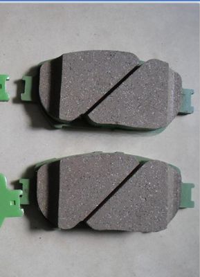 Performance garantizada de las pastillas de freno cerámicas 04465-33320 para Toyota Camry 2.4 MCV30 ACV30