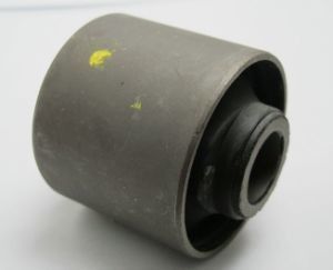 Land Cruiser J6 NR Suspensión Arbusto inferior 48702-60040 Para una mejor manejabilidad