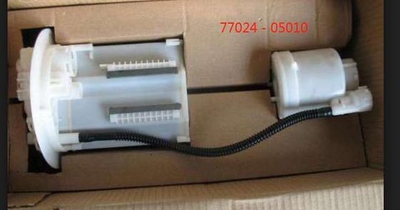 Filtro de combustible TOYOTA AURIS 77024-05010 con papel filtro importado y material de filtro interior