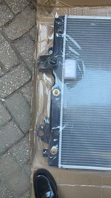 Land Cruiser 150 Radiador de enfriamiento automático 16400-30300 para Toyota Prado 3.0 TDI