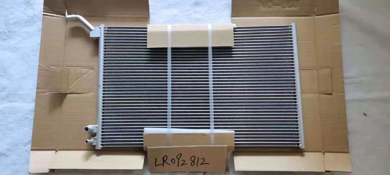 LR092812 Range Rover Velar OEM Motor Intercooler de aluminio para el cargador de agua del radiador