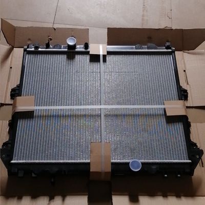 Radiador de enfriamiento de automóviles 16400-0L120 para Toyota Hilux 2.5 D-4D Pickup 2004 a un precio asequible