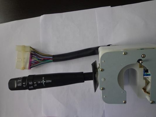 1-82360714-0 Interruptor de combinación para ISUZU FRR