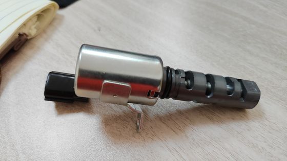 15330-21011 Control de aceite del motor VVT válvula de tiempo de cámara Solenoide para TOYOTA JP Prius Yaris