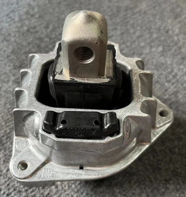 22116775906 Montaje del motor del motor para BMW 2009-2012 BMW 750LI F01 F02 F07 F10