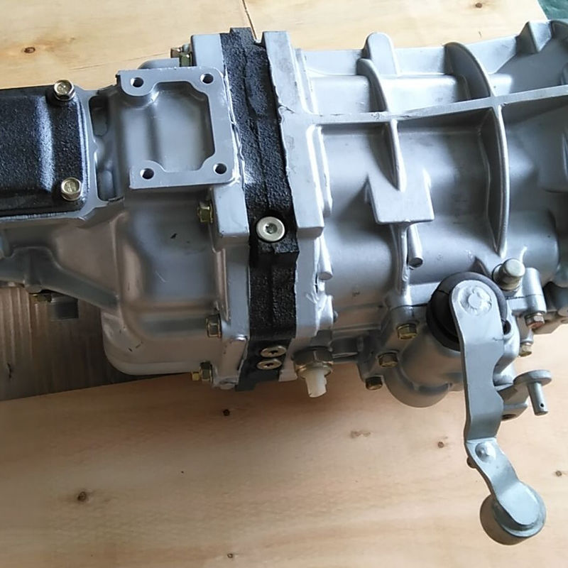 OE NO. 33030-0k350 para el montaje de la caja de cambios manual de la transmisión de Toyota Hilux Auto Parts