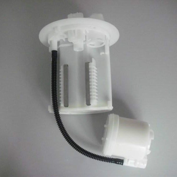 77024-12080 Filtro de combustible para el depósito de Toyota Corolla Axio con papel filtro importado