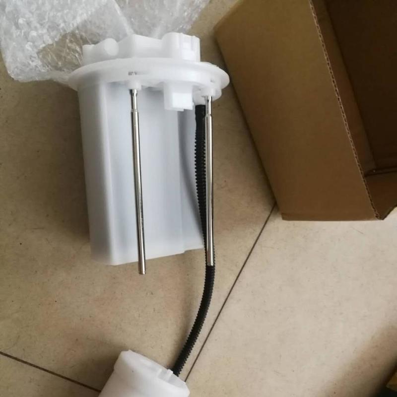 Filtro de combustible en el tanque OE NO. 77024-42011 con papel de filtro importado para Toyota Lexus NX Rav4